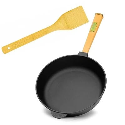 Imagen de Sartén de Hierro Fundido para Freír 24 cm BRIZOLL con mango madera espátula apta barbacoa gas, horno, fogones y todo tipo cocinas, incluida la inducción