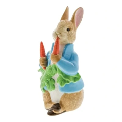 Imagen de Beatrix Potter Figura Decorativa de Peter Rabbit con rábano, edición Limitada