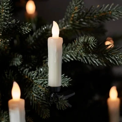 Imagen de Lights4fun Juego de 10 Velas Marfil para Árbol Navidad a Pilas con LED Blanco Cálido Llama Parpadeante Pinzas, Temporizador y Control Remoto