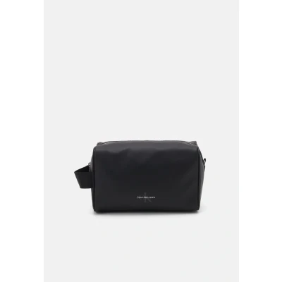Imagen de Calvin Klein Jeans Monogram SOFT DOPP KIT Unisex Neceser, Talla: One Size, Black