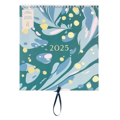 Imagen de Busy B Calendario Familiar de Pared Grande 2025 Diseño Mármol Verde Pino mensual para familias atareadas con 5 columnas y bolsillos almacenamiento pegatinas colores