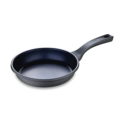 Imagen de 3 Claveles Sartén de 28 cm diámetro Aluminio Fundido con Inducción Total Antiadherente y Mango Baquelita Válida para Todo Tipo Fuegos