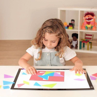 Imagen de Set de 4 Tangram con piezas translúcidas Miniland