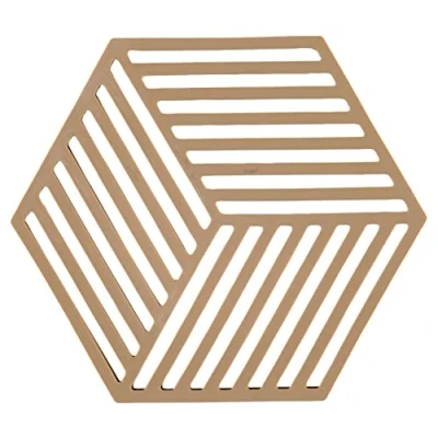 Imagen de Zone Denmark Trivet Hexagon Dark Camel 16 x 14 cm