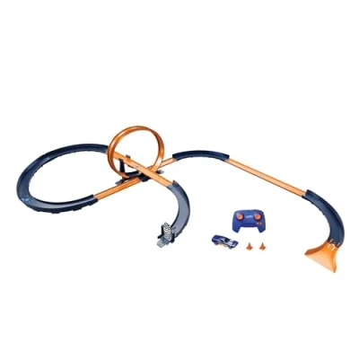 Imagen de Hot Wheels RC Speed Challenge, Pista para coches de juguete con 30 piezas y vehículo teledirigido, los funcionan dentro fuera pista, regalo niños niñas +5 años, HXX45