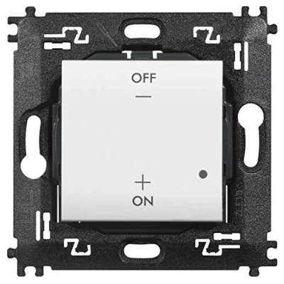 Imagen de Comando de iluminacion inalambrico Bticino N4003CWserie Livinglight with Netatmo color Blanco