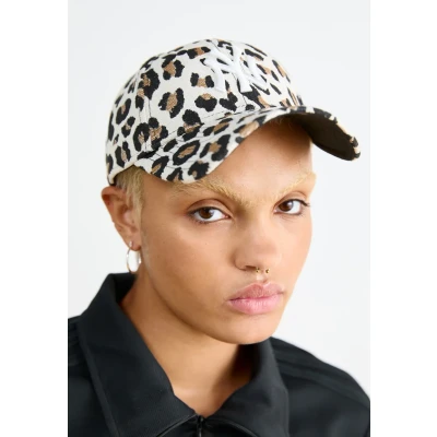 Imagen de New Era Female Leopard 9FORTY Gorra, Mujer, Talla: One Size, Black