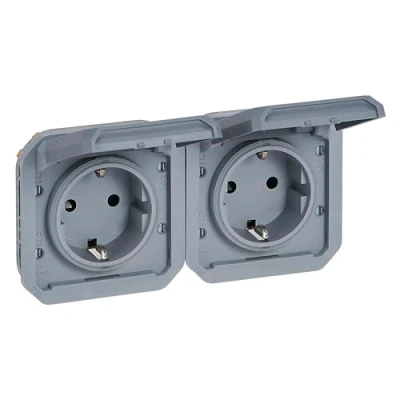Imagen de LEGRAND, Plexo 069576L Enchufe para ambientes húmedos (2 enchufes, estándar Schuko, incluye tapa, protección táctil, precableado, horizontal, IP44 IK08, IP55 con la tapa cerrada), color gris