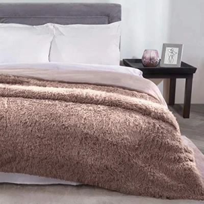 Imagen de Sleepdown Mink Luxury Manta de Forro Polar Pelo Largo sintético sobre el sofá, súper Suave, cálida y acogedora, 150 cm x 200