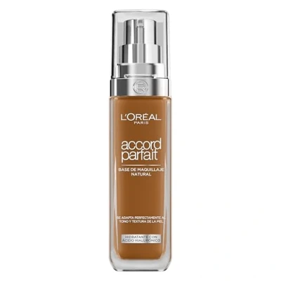 Imagen de L&#039;Oreal Paris Make up Designer Accord Parfait Base de maquillaje Acabado Natural con ácido hialurónico, Tono piel medio oscuro 8.N, 30 ml
