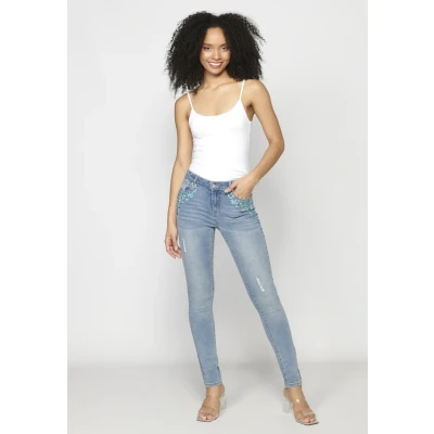 Imagen de Pantalon jean push up para mujer color azul claro