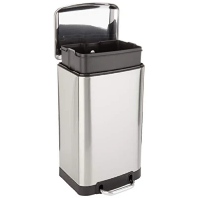 Imagen de Amazon Basics Cubo de basura rectangular pequeño antimanchas con pedal cierre suave, para baño, dormitorio, salón o la oficina, 20 l, níquel