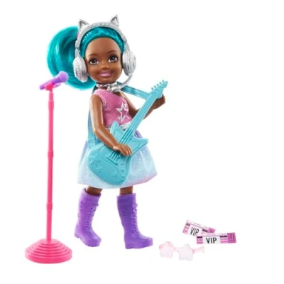 Imagen de Barbie Chelsea Pop Star Muñeca afroamericana con Accesorios de Concierto Juguete, para niñas y niños +3 años (Mattel GTN89)