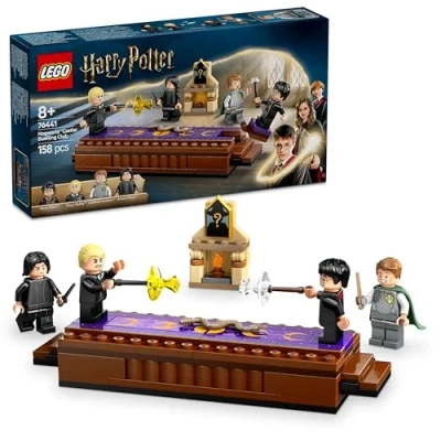 Imagen de LEGO Harry Potter Castillo de Hogwarts: Club Duelo Juguete con 4 Minifiguras (Draco Malfoy, Gilderoy Lockhart y Severus Snape) para el Juego rol, Regalo Niñas Niños 8 Años o Más 76441