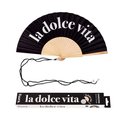 Imagen de Fisura Abanico Original con Mensaje “Dolce Vita. de Madera Moderno y Colorido. Ventilador Mano Negro. Colgador Incluido. Medidas: 42,5 x 23 cm