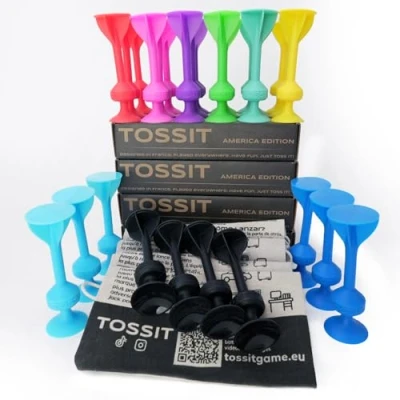 Imagen de TOSSIT Juego dardo Ventosa, Petanca Interior Exterior para Suelo y Pared, Silicona Potente Duradera, 8 Colores, Quad Pack, Rojo Cian Rosa Azul Morado Verde Amarillo