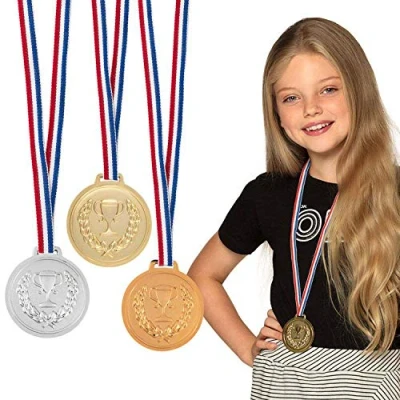 Imagen de Boland 30841 Juego de medallas, cada una 6 cm, 3 medallas podio con collar, oro, plata, bronce, trofeo, victoria, juguete, deporte, fiesta temática, cumpleaños