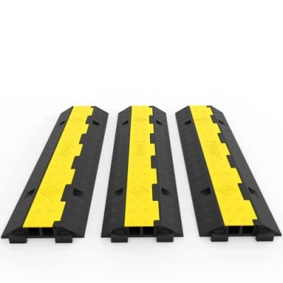 Imagen de VEVOR Canaleta para cables, 3 unidades de 2 canales, 101 x 25 5 cm, protección paso goma termoplástica estándar, con diseño modular, aparcamientos, almacenes, color negro