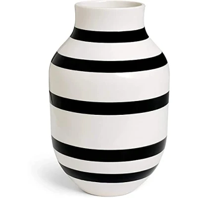 Imagen de Kähler Jarrón H31 cm Omaggio diseño Original con Rayas pintadas a Mano, Negro
