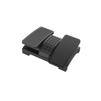 Imagen de Q Connect reposapiés premium de plástico/revestimiento antideslizante/altura ajustable, ergonómico con estructura masaje/reposapiés/negro/dimensiones: 43 x 32 10,5 cm