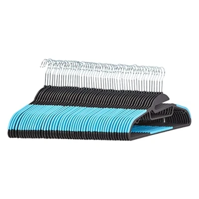 Imagen de Amazon Basics Perchas de plástico, resistentes, antideslizantes, con barra horizontal goma, Paquete 50, Azul