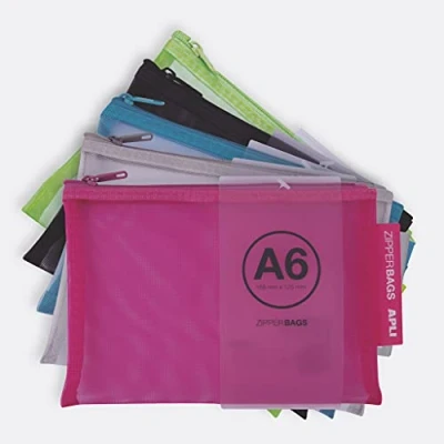Imagen de APLI 18024 Bolsa nylon Zipper bag Portatodo transpirable A6 168 x 125 mm Envío color aleatorio