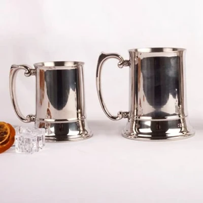 Imagen de FranquiHOgar Jarras de Cerveza Acero Inoxidable con Asa Estilo Medieval Ligero y Resistente Ideal para Amantes la Cerveza, Jarra Mediana, Pequeña