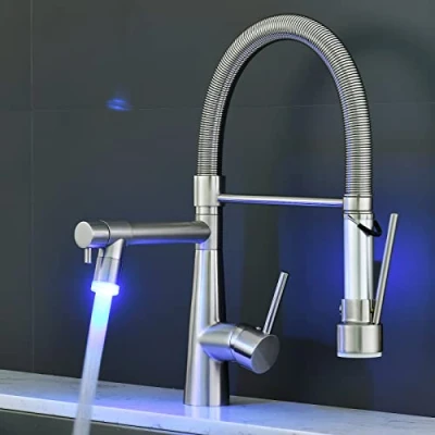 Imagen de TIMACO grifo de cocina LED con muelle en espiral, 360 giratorio para fregadero dos boquillas, y ducha extensible, alta presión, níquel cepillado