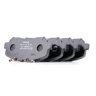 Imagen de BREMBO P 49 045 Juego de pastillas freno con avisador acústico desgaste sin accesorios MAZDA: CX 5 I, II norauto, oscaro, mister auto