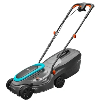Imagen de Gardena cortacésped eléctrico PowerMax 32/1200 G2: Segadora hasta 300 m², Potencia 1200 W, Anchura de Corte 32 cm, Capacidad 30 l, Altura 35 a 65 mm, Agarre ErgoTec, Plegable (14633 20)