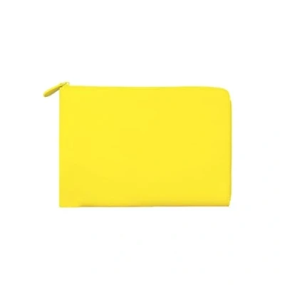 Imagen de Xoopar Funda para Tablet Portátil de Piel Reciclada 270 x 180 25 mm (10/11 Pulgadas), Ideal Proteger y Transportar su Ordenador o Tableta Forma Segura INE Amarillo