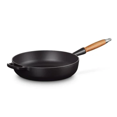 Imagen de Le Creuset Skillet Signature Satin Black ø 28 cm / 3.6 Liter enamelled non stick coating