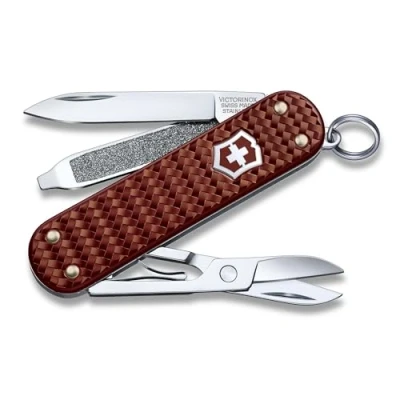 Imagen de VICTORINOX Navaja suiza de bolsillo Classic Precious Alox, 5 funciones, multiherramienta con tijeras, destornillador, llavero, incl. estuche regalo, marrón avellana