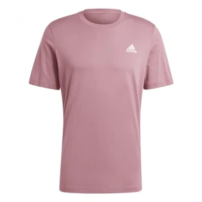Imagen de adidas Sportswear Essentials Single Embroidered Small LOGO Camiseta básica, Hombre, Talla: Small, Preloved crimson