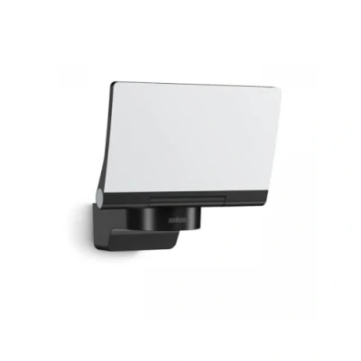 Imagen de Steinel XLED Home 2 Foco LED, en color negro, con consumo de 13,7 W, giro completo e intensidad 1550 lúmenes, ideal para accesos, patios y jardines