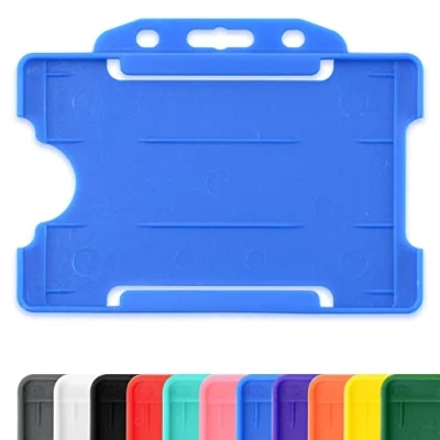 Imagen de Protector de plástico para tarjetas identificación una sola cara rígido deslizante en abierto horizontal, con capacidad 86 x54 mm, tamaño tarjeta crédito Cr80, color azul