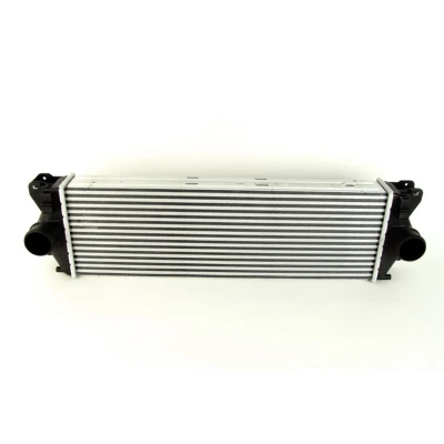 Imagen de VALEO 817994 Intercooler Aluminio MERCEDES BENZ: Sprinter 3.5 T Furgón, Bus, 4 Camión de plataforma/Chasis norauto, oscaro,
