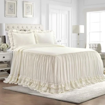 Imagen de Lush Decor Ella Shabby Chic Juego de 3 Piezas Colcha Encaje con Volantes, Color Marfil, Estilo Granja, tamaño Queen, poliéster