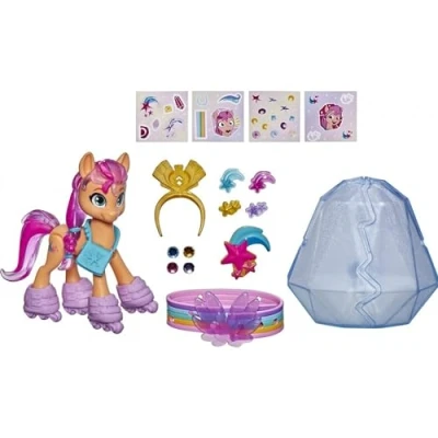 Imagen de My Little Pony: A New Generation Sunny Starscout Aventura de Cristal Poni Naranja 7,5 cm con Accesorios Sorpresa, Pulsera