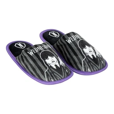 Imagen de CERDÁ LIFE&#039;S LITTLE MOMENTS Zapatillas de Casa Abiertas Wednesday Cómodas y Antideslizantes con Estilo Gótico para Fans Addams