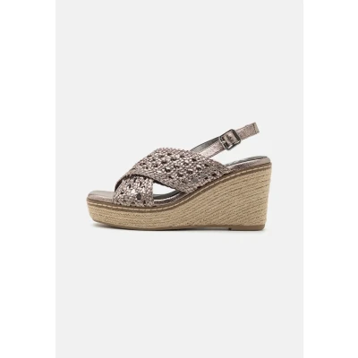 Imagen de XTI Sandalia Mujer Plomo Calzado Cómodo y Versátil Moda casual Modelo 14274602 (Talla 39)