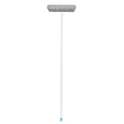 Imagen de Amazon Basics Cepillo inclinado, azul y blanco