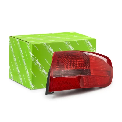 Imagen de VALEO 043326 Piloto trasero ORIGINAL PART derecha Parte exterior con lámpara portalámparas AUDI: A6 C6 Avant, Allroad norauto, oscaro,
