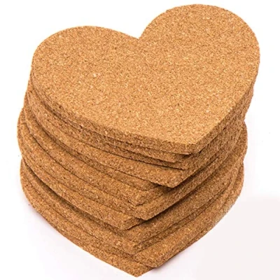 Imagen de Baker Ross Pack ahorro de posavasos corcho con forma corazón (Paquete 30) Manualidades para niños el Día la Madre y San Valentín