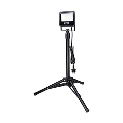 Imagen de FOCO PROYECTOR LED CON TRIPODE 30W 2370lm 4000K LUZ DIA BLACK SERIES EDM