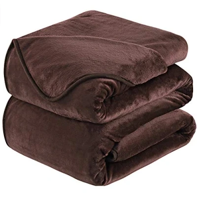 Imagen de HOZY Manta Suave 350g/m² Franela Reversible para Cama/Sofa &amp; Cubre Sofas(sin Electricidad Estática) Universal Cuatro Estaciones Marrón 220x240 cm