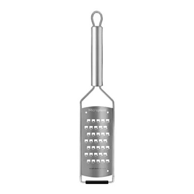 Imagen de Microplane Serie Profesional Rallador Extragrueso, Acero Inoxidable, Plata, 33x7.5x1.92 cm