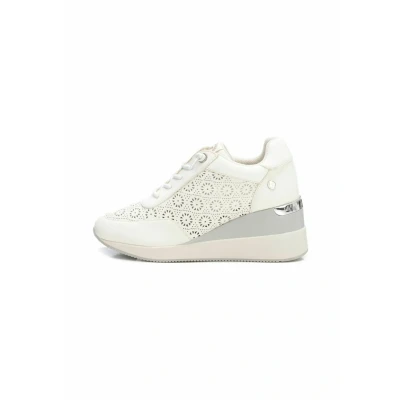 Imagen de XTI Zapatilla Mujer Blanco Calzado Cómodo y Versátil Moda Casual Modelo 14377603 (Talla 41)