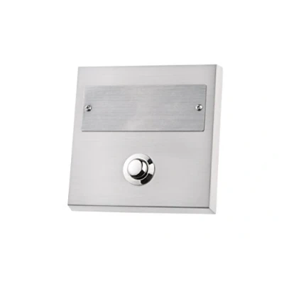 Imagen de HUBER pulsador de timbre superficie metal con placa identificación extra grande para nombres largos y dobles I latón cromado puerta frontal