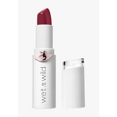 Imagen de Wet n Wild MEGALAST LIPSTICK Barra de Labios Hidratante con Color Intenso, Acabado Brillante Larga Duración Vegana Raining Rubies, 1 Unidad